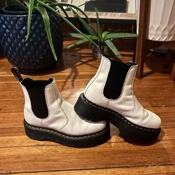 Dr. Martens | Shoes | Dr Martens 2976 Quad Platform Womens  display picture 3